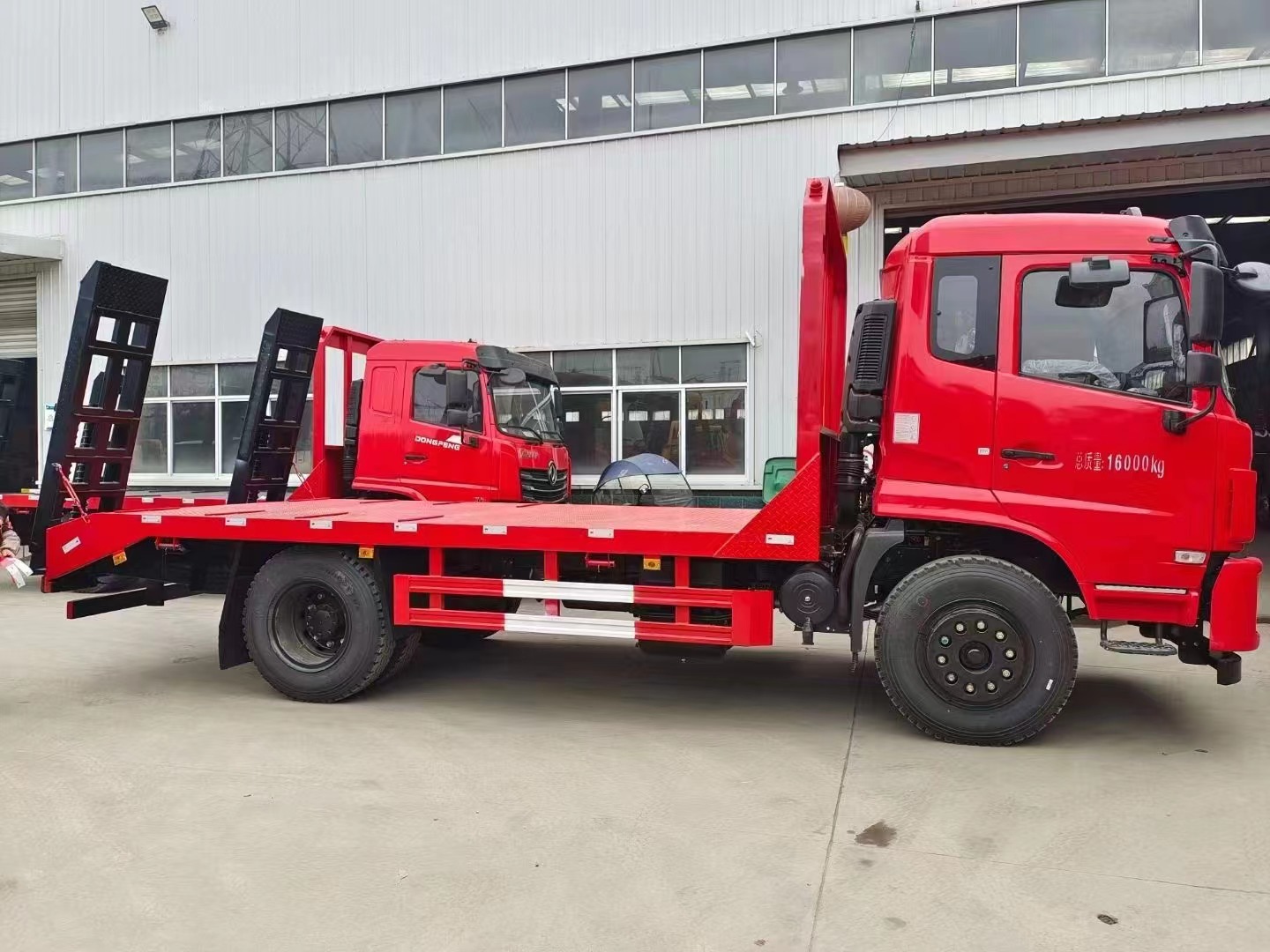 东风D17-Z单桥平板运输车