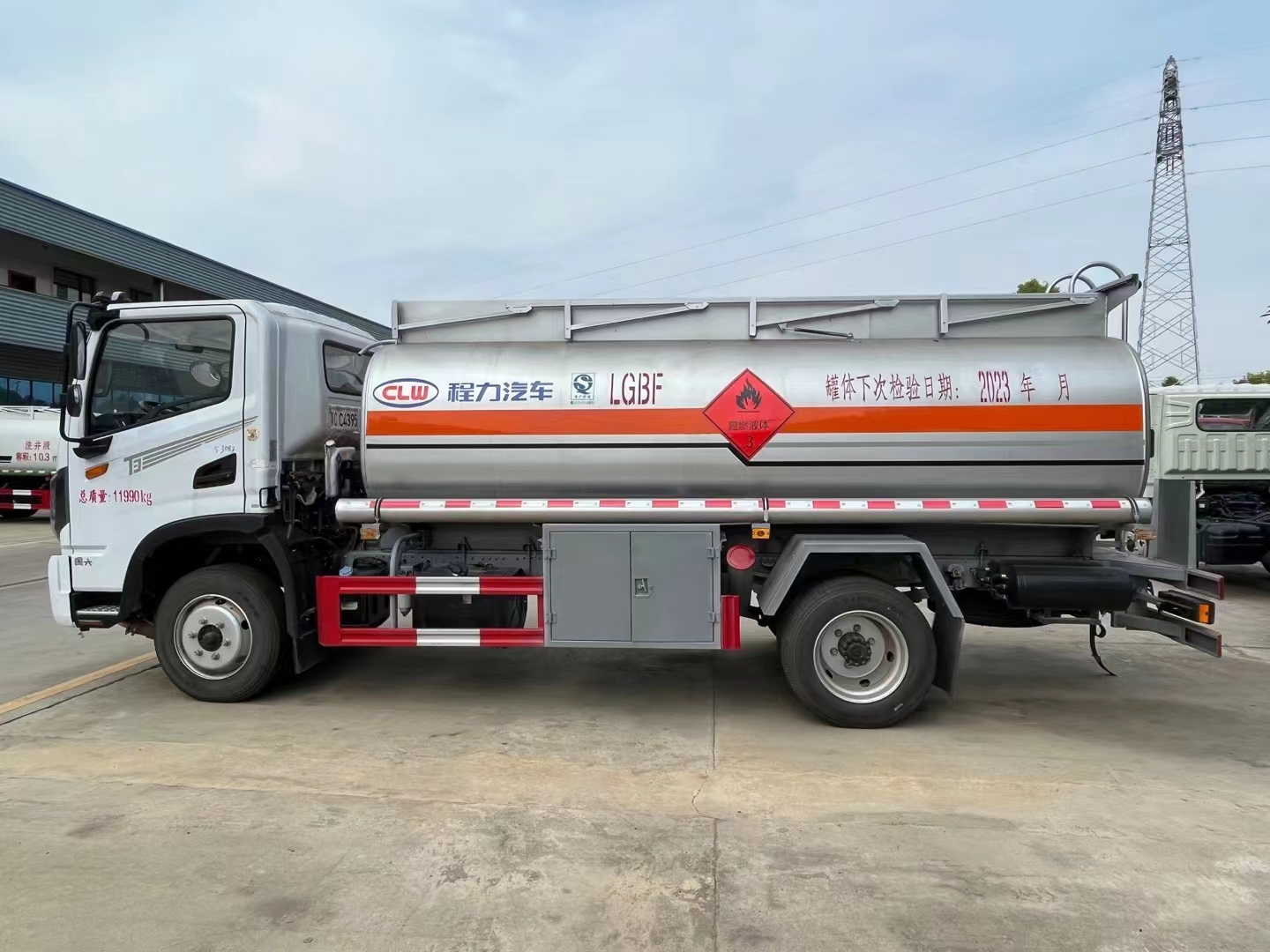 东风华神T3油罐车