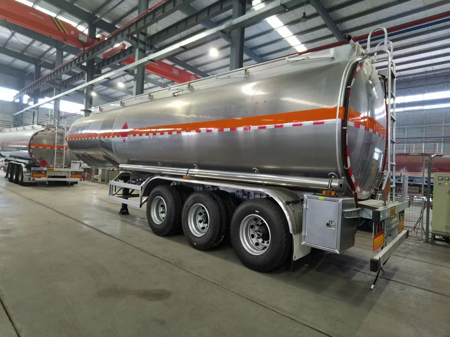 程力48方铝合金运油半挂车